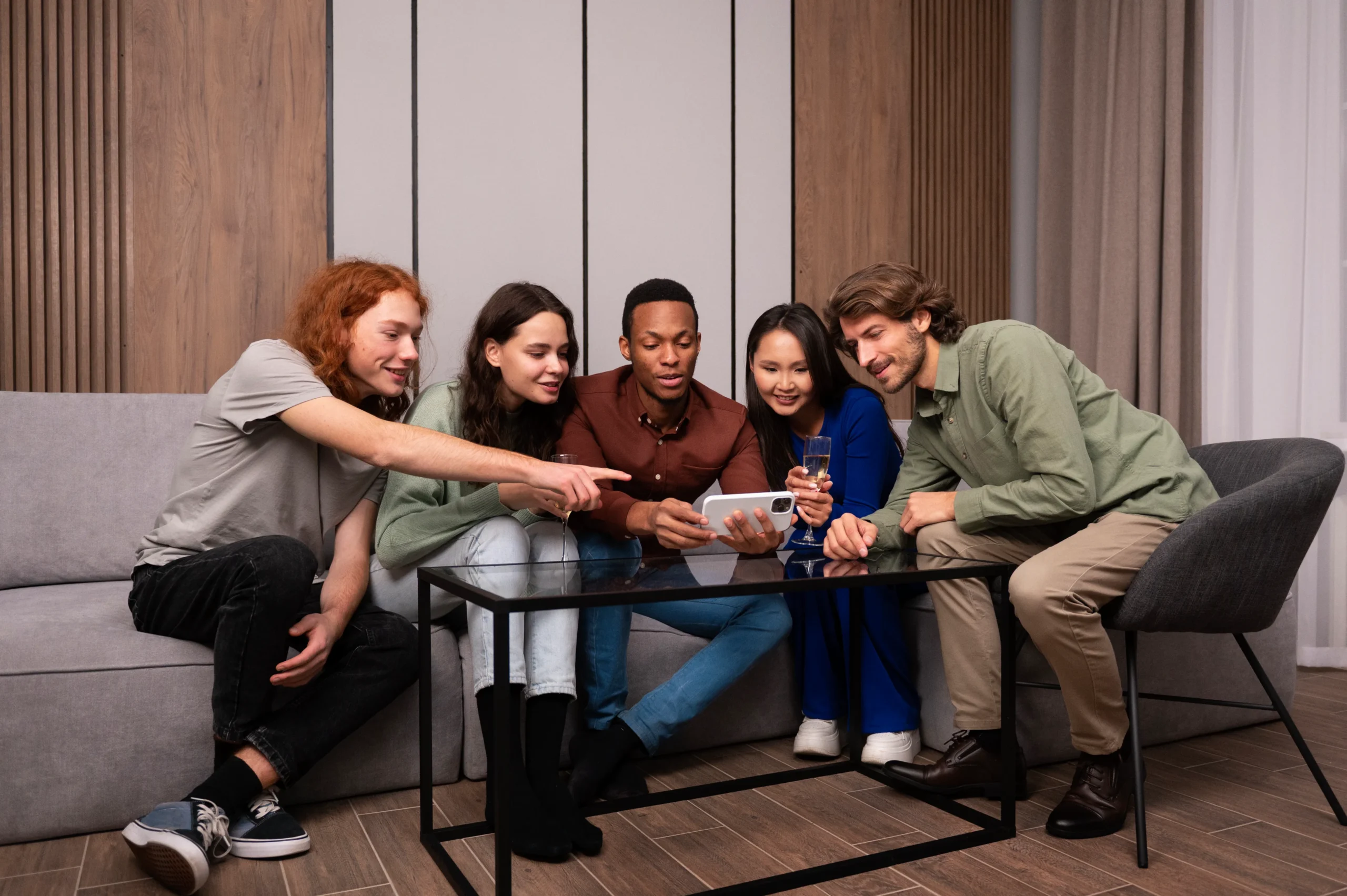 Building an Intimate Association through Communication with the Players